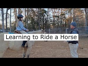 Beginner rider learning how to ride a horse. I also discuss my instructor teaching methods.