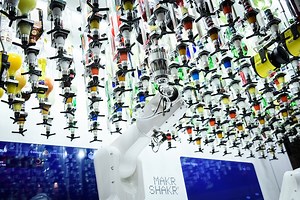 Golf simulator to open in Texas with robotic bartender, because why not?