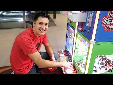 World's Smallest Claw Machines!!