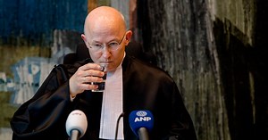 'Nar' Otte zwijgt nooit, behalve na kritiek van vader Anne Faber