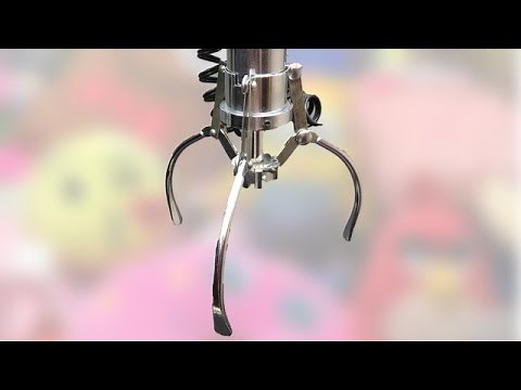 What's Inside a Claw Machine?