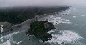 Ruby Beach, located on the southwest coast of the Olympic Peninsula / Olympic National Park. Drone Footage during twilight on a moody day.