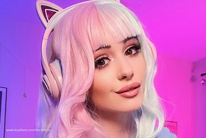 Vlogging An Alien Pregnancy - Disco Kitten Official Profile | LoyalFans