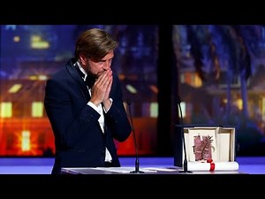 Festival de Cannes : la satire "Sans filtre", de Ruben Östlund, remporte la Palme d’or • FRANCE 24