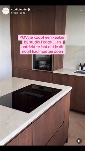 Duizenden euro’s voor een nieuwe keuken. De kleur veegt er gewoon af. In de winkel verkocht als ‘echt hout’ uiteindelijk blijkt het MDF. De kwaliteit? Ondermaats. Reacties op het probleem bleven weken lang uit tot we een review plaatsten, dan werden we door de eigenaar in verschillende mails onder druk gezet om de reviews te verwijderen anders wilde ze zelfs niet antwoorden of met een oplossing komen. Half jaar verder en nog steeds geen degelijke oplossing. Dit is onze persoonlijke ervaring. We 